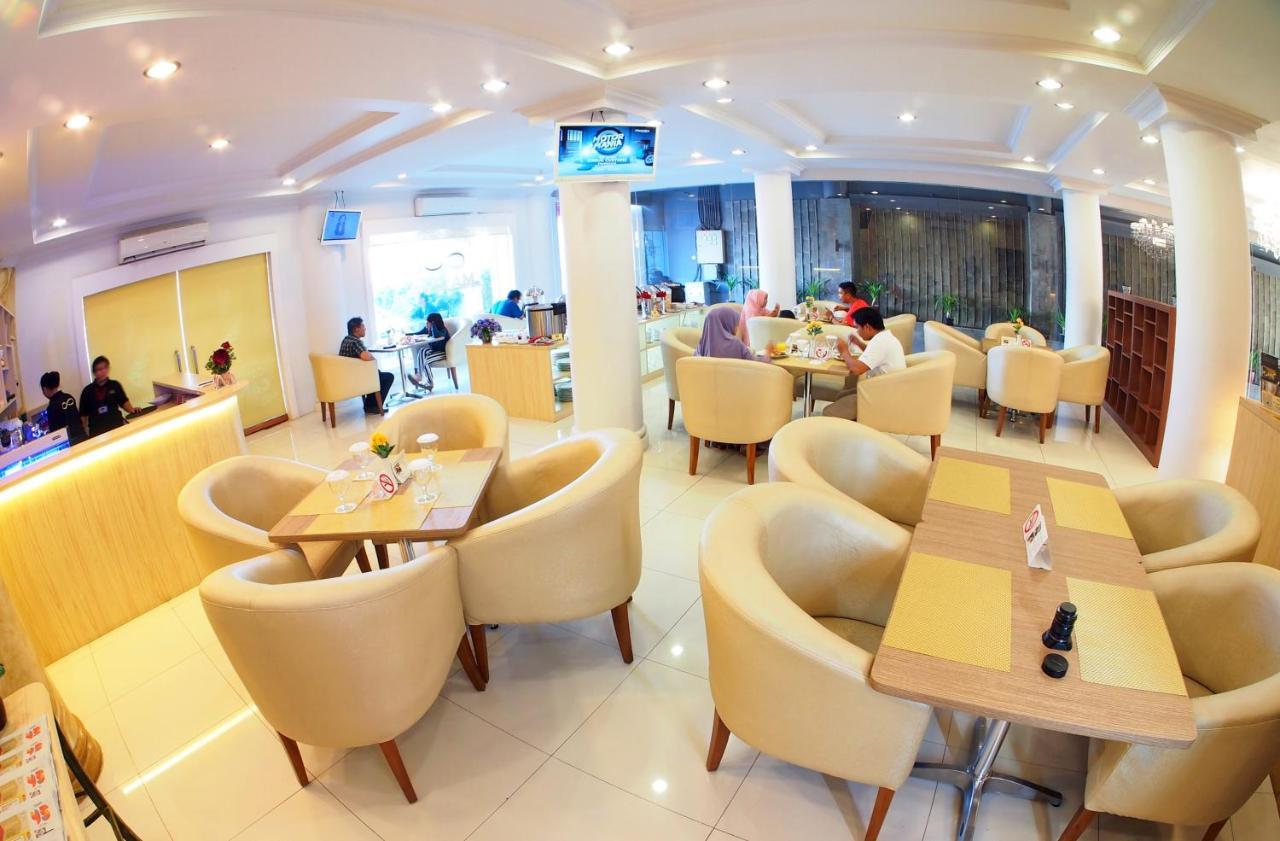 Maven Fatmawati Hotel Джакарта Екстериор снимка