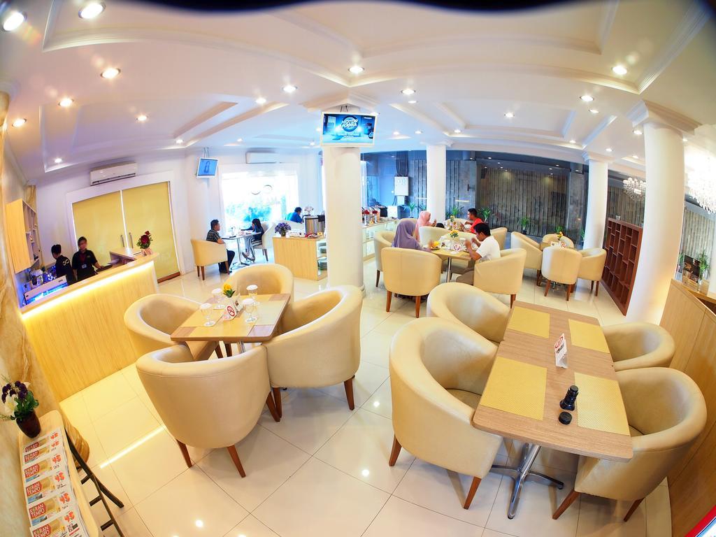Maven Fatmawati Hotel Джакарта Екстериор снимка