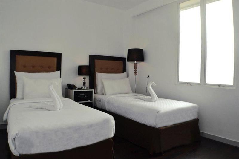 Maven Fatmawati Hotel Джакарта Екстериор снимка