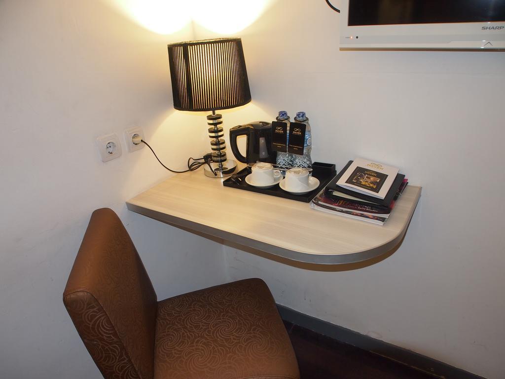 Maven Fatmawati Hotel Джакарта Екстериор снимка
