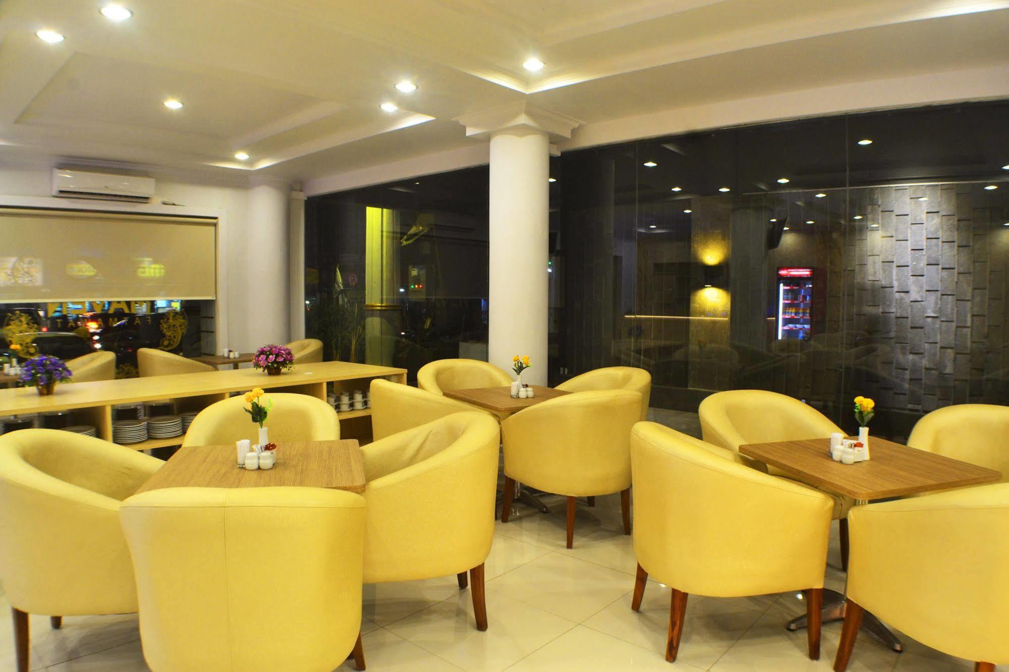 Maven Fatmawati Hotel Джакарта Екстериор снимка