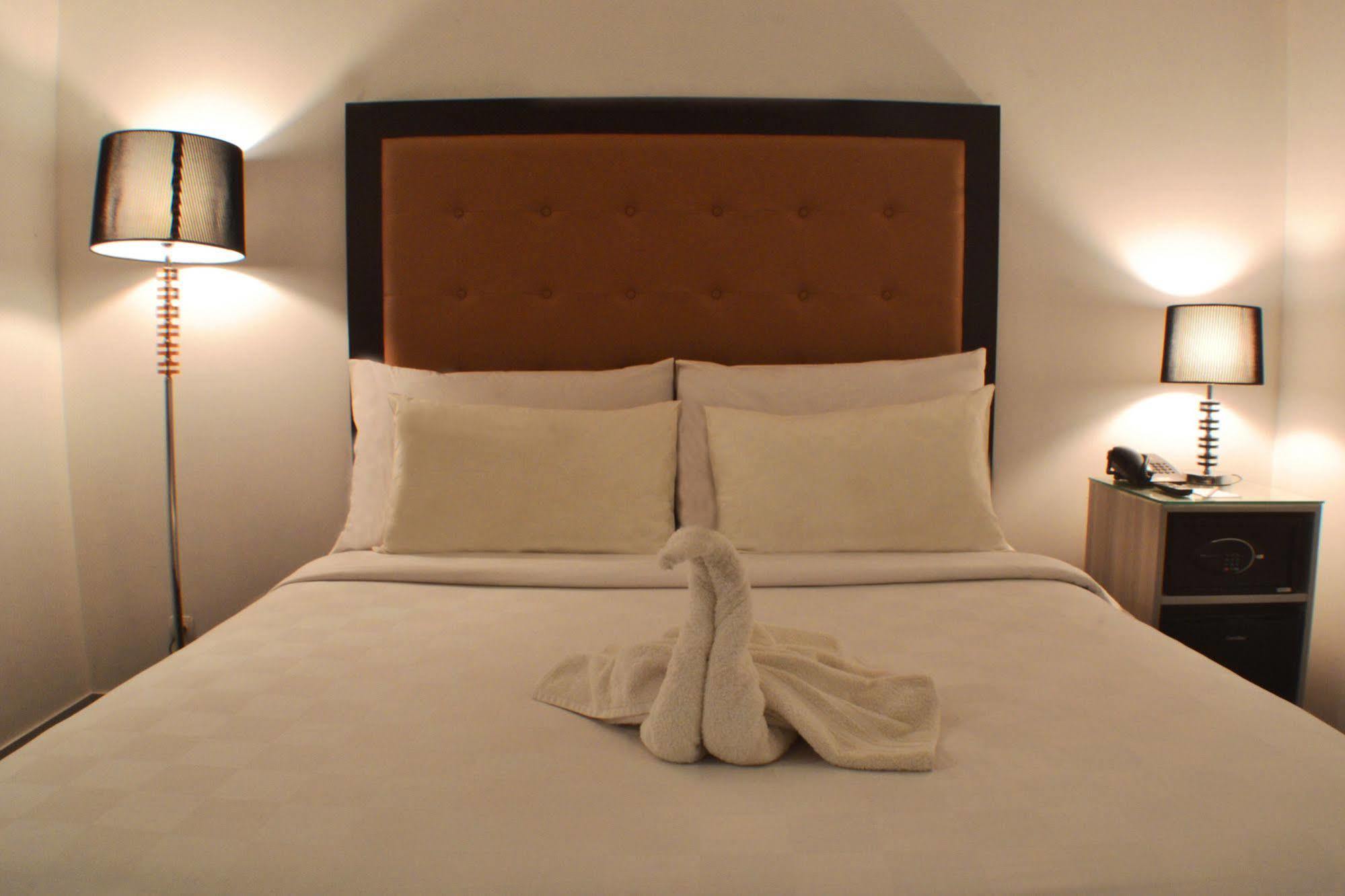 Maven Fatmawati Hotel Джакарта Екстериор снимка