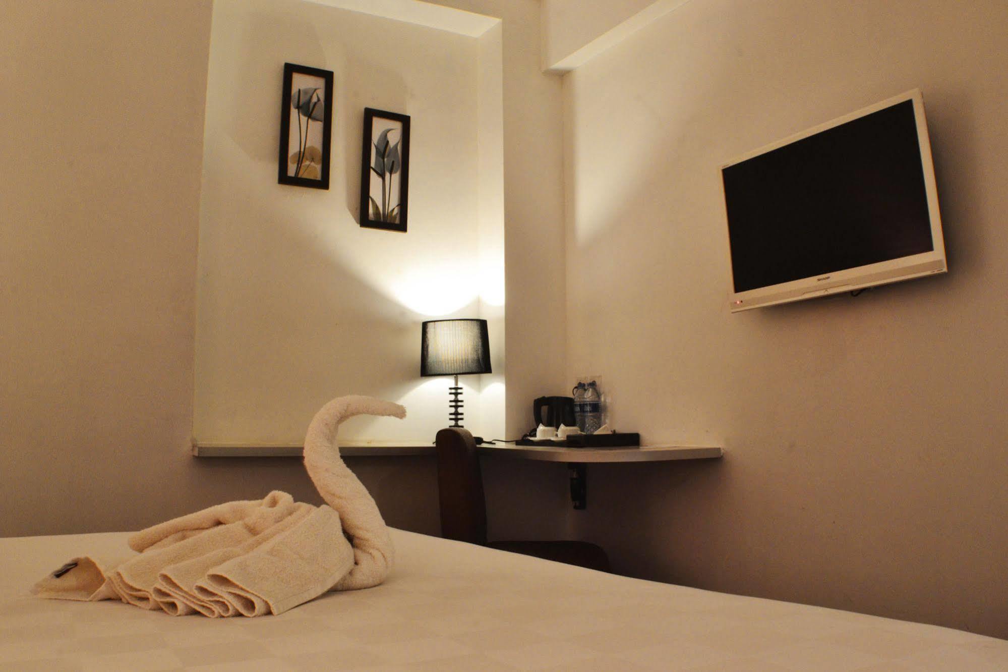 Maven Fatmawati Hotel Джакарта Екстериор снимка