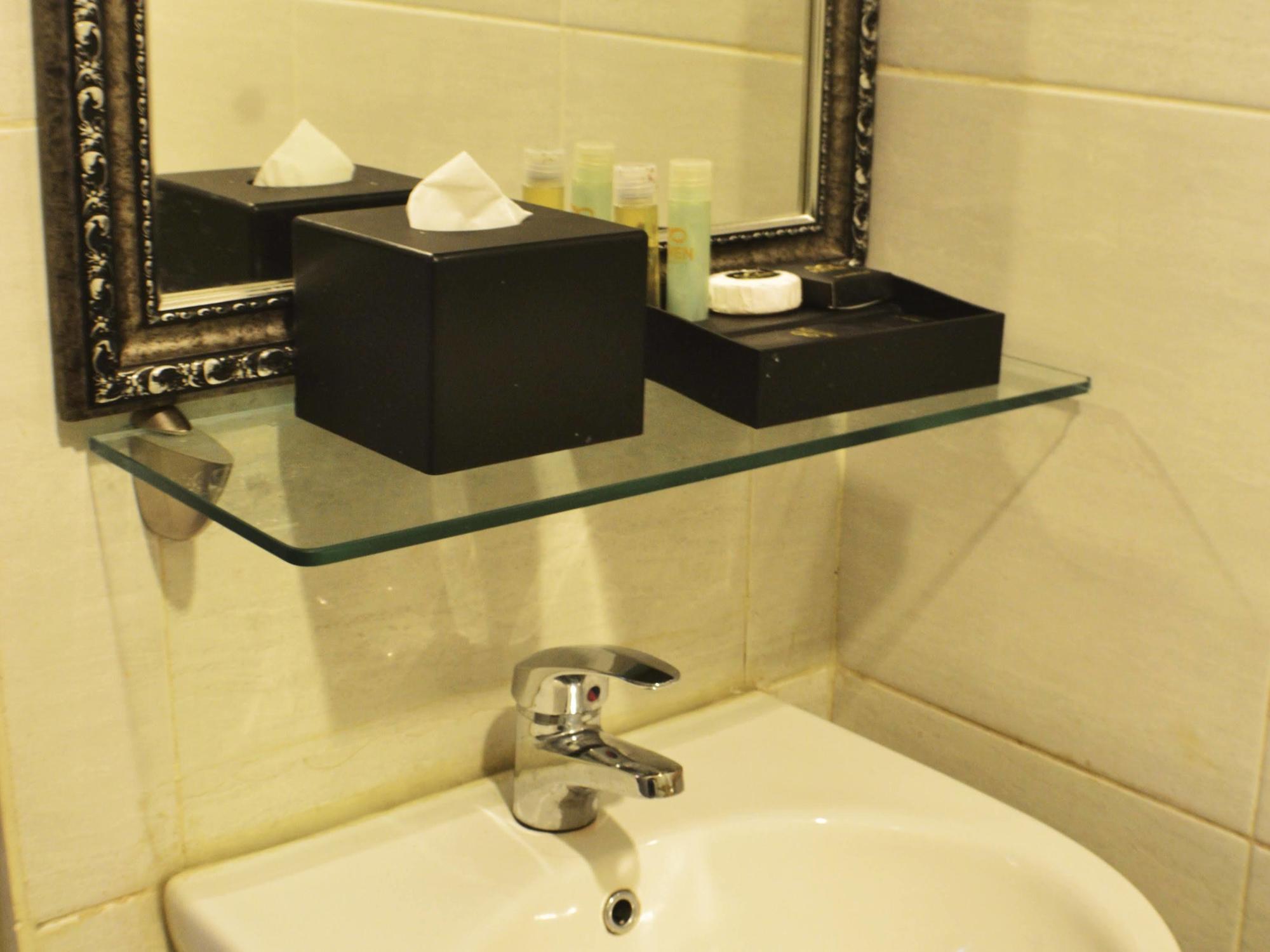 Maven Fatmawati Hotel Джакарта Екстериор снимка