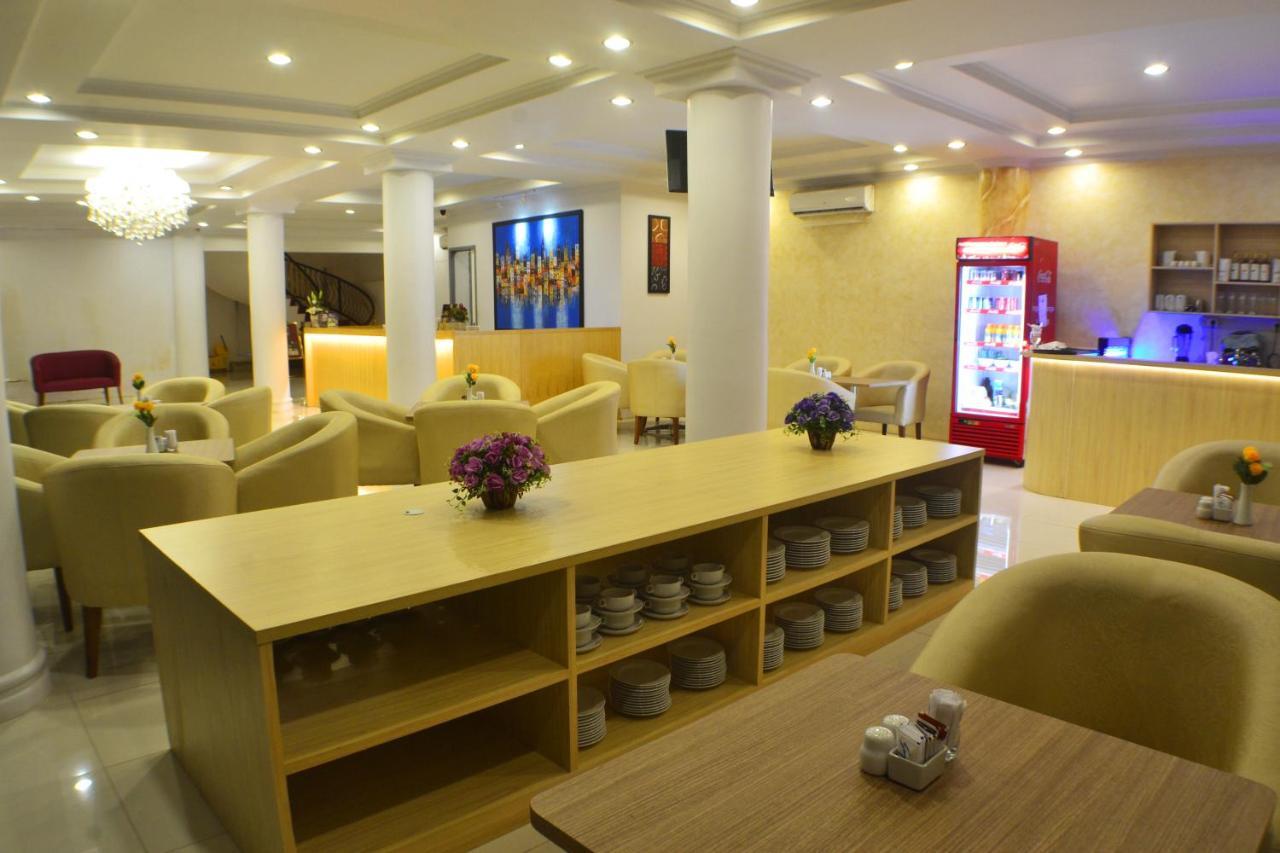 Maven Fatmawati Hotel Джакарта Екстериор снимка